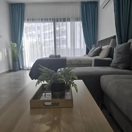 Commodus Large At Caesar North Cyprus G1